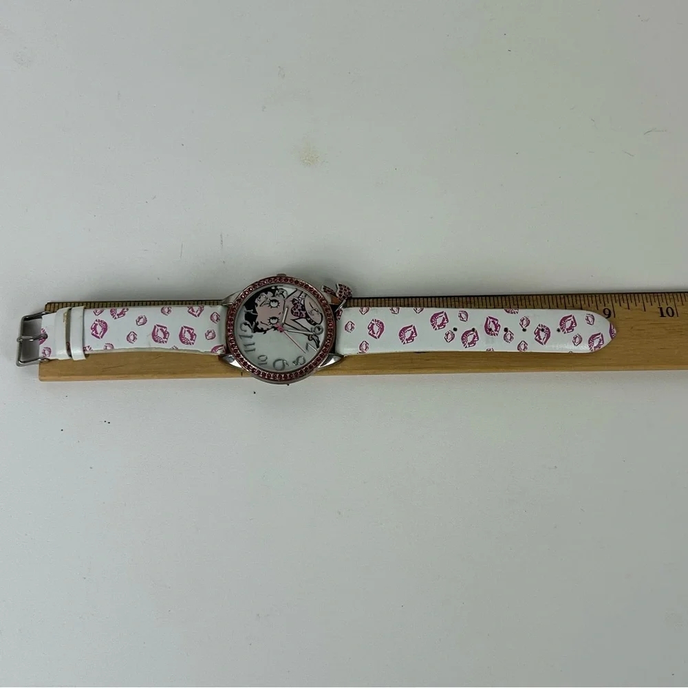 2018 King Features Syndicate 'Betty Boop' White and Pink Kiss Watch, w/ dangles